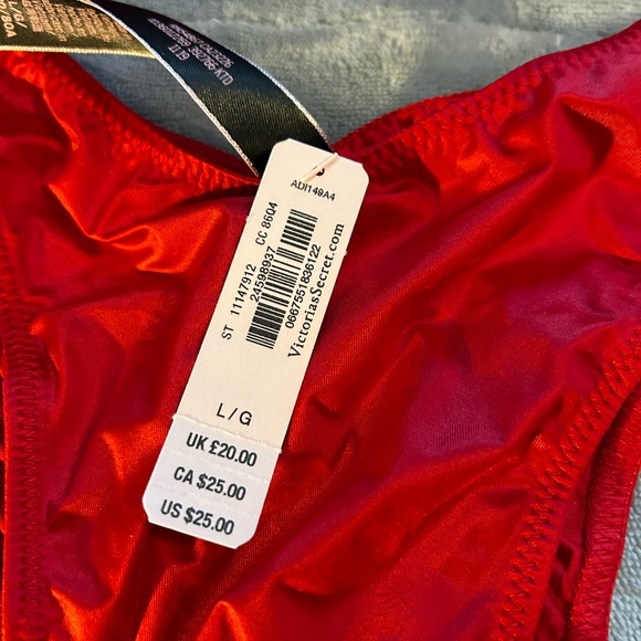 Victoria’s Secret Crystal Bra and Panties - Picture 4 of 7